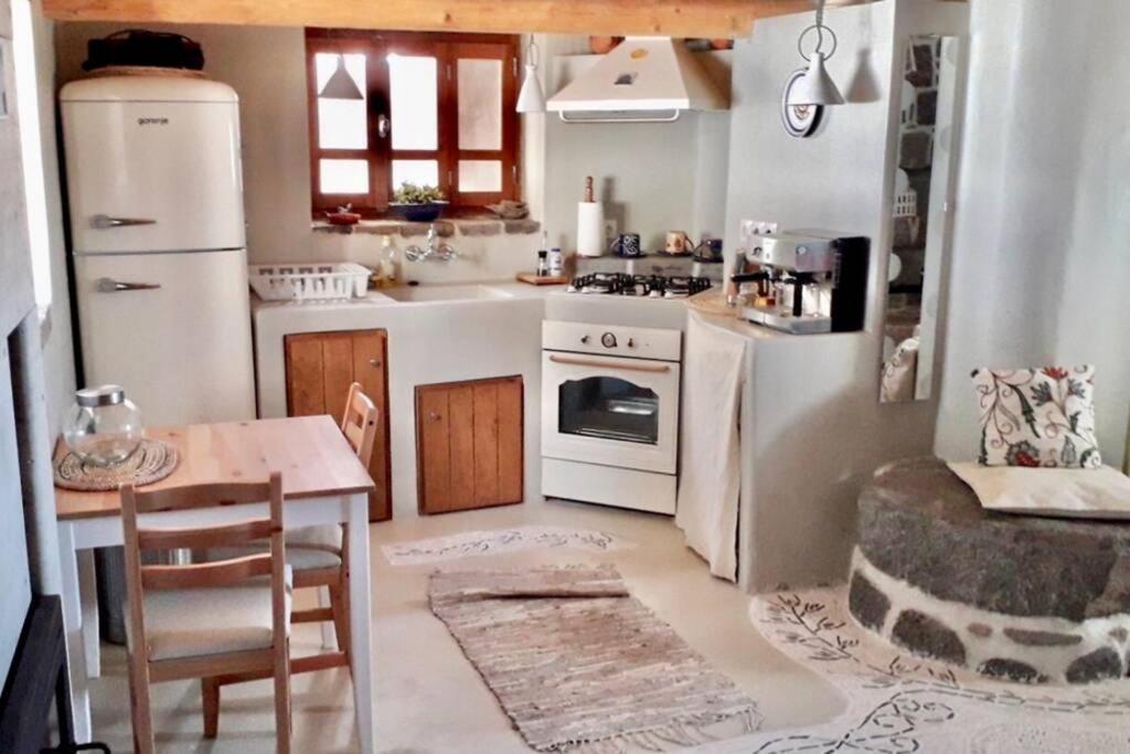 Вилла Poseidon House Mandraki  Экстерьер фото